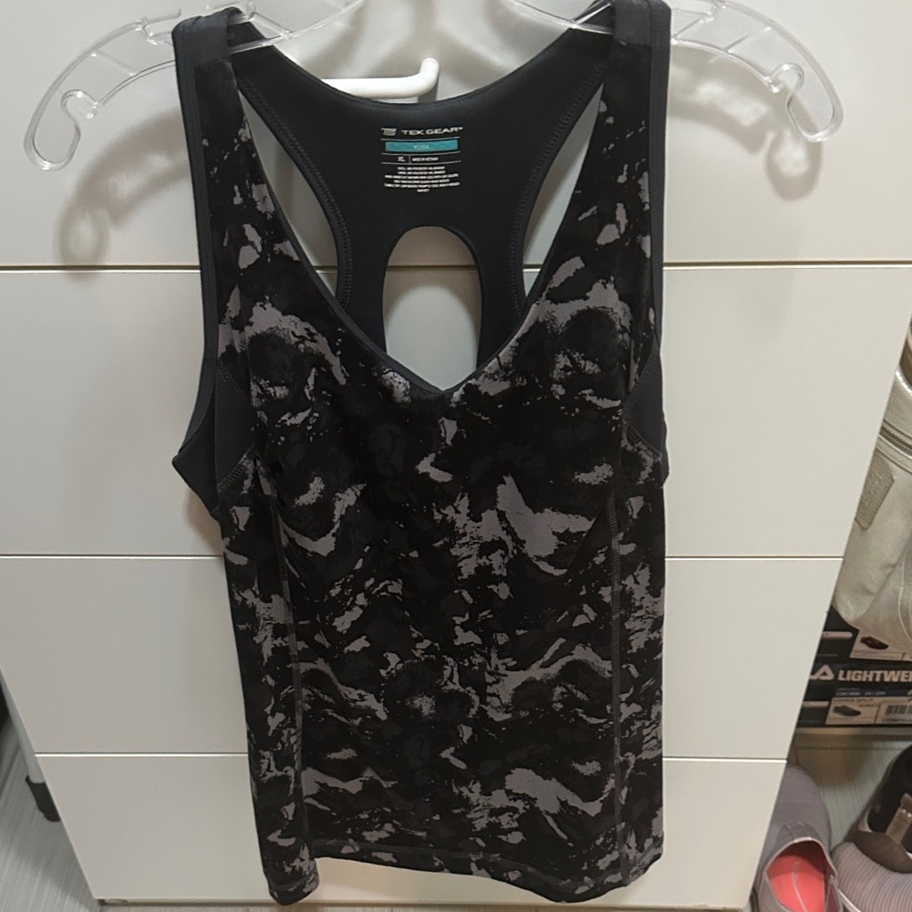 Tek Gear Black and Gray Tank Top